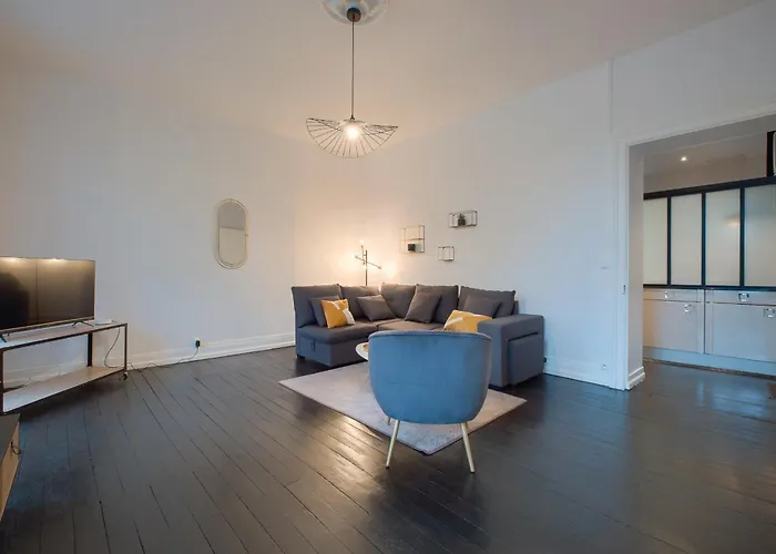 Le Coty - Wifi - Balcon - Parking 拉瓦勒